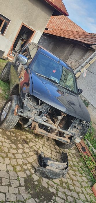 Dezmembrez L200 2009