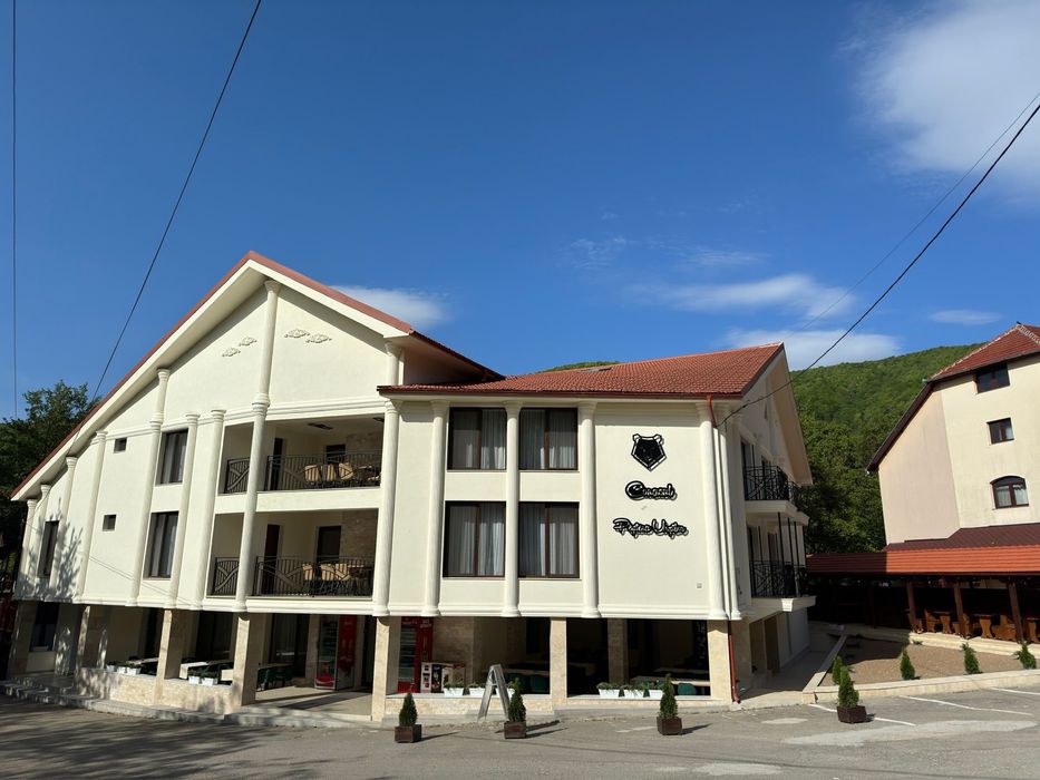 Camere libere Peștera Ursilor cu demipensiune Apuseni