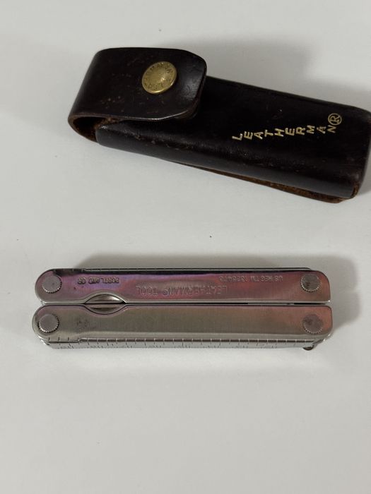 Leatherman cu husa