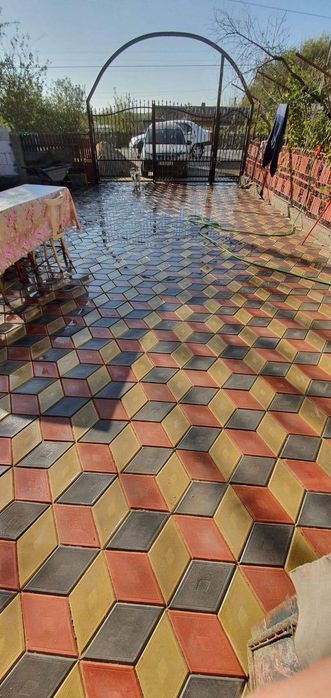 Productie si montaj pavaje pavele dale borduri rigole din beton