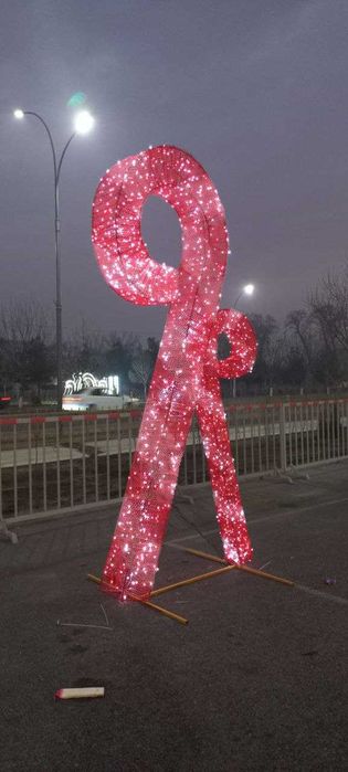 Новогодние ёлки / композиции и оформления / Установка