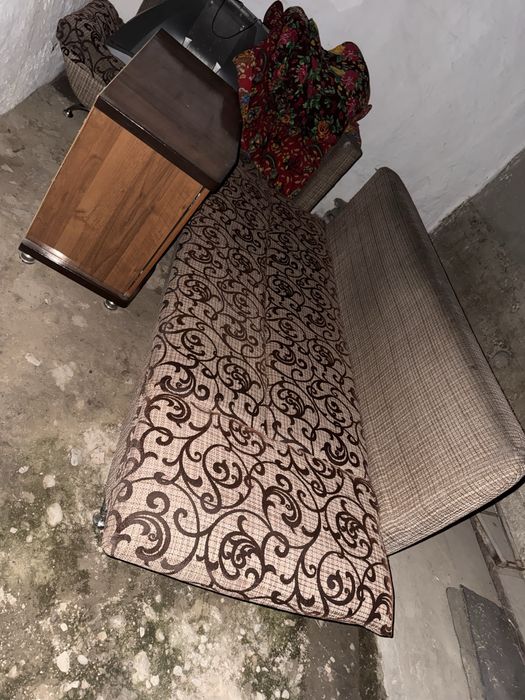 Диван срочно(можно угловой)