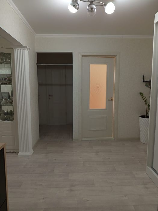 Продам 4 комнатную квартиру.