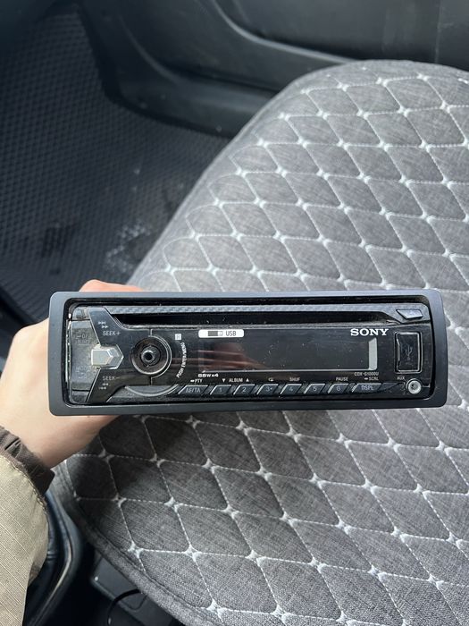 АвтомагнитолаSony