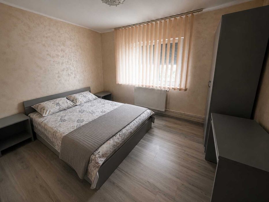 Regim Hotelier – Apartament / Garsonieră la PARTER, în Centru