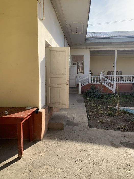 uy sotiladi yer xisobida 3 sotix