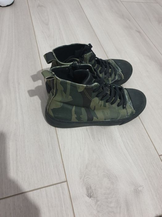 Bascheți Zara măr. 32/33