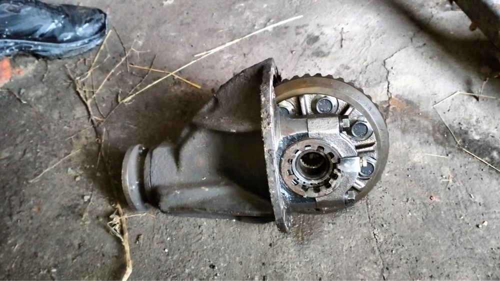 Продам покрышки, коленвал