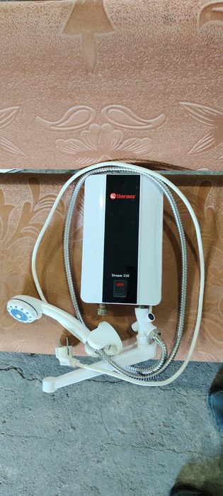 Продам водонагреватель проточный