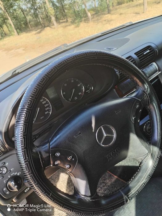 Мерцедес с220 дизел 150 коня