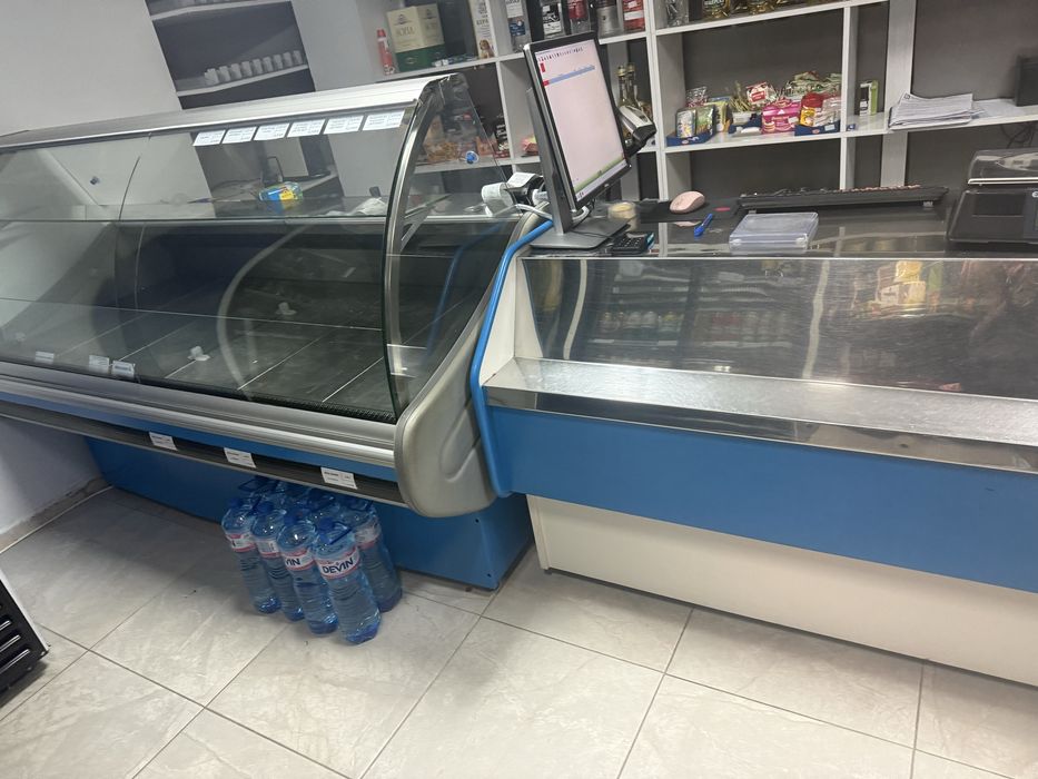 Фризери и витрина