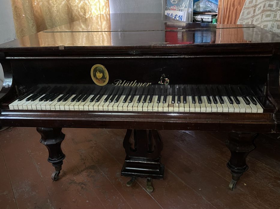 Антикварный рояль Blüthner 1858г