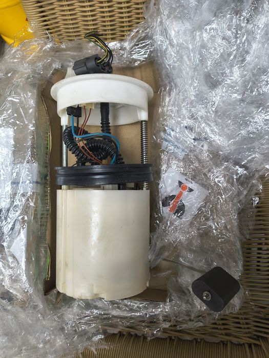 Бензинова помпа за Нисан Алмера тино