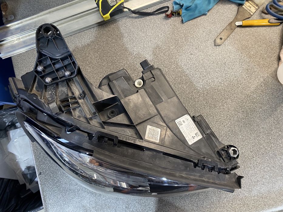 Фар фарове Е класа 213 far farove E w213 multibeam