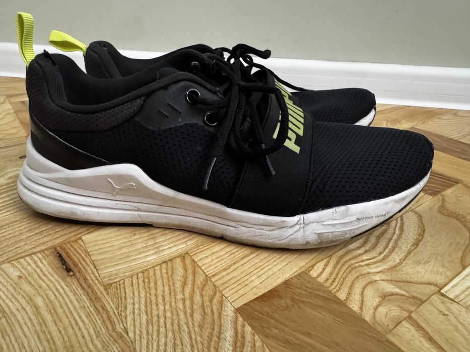 Маратонки Adidas и Puma