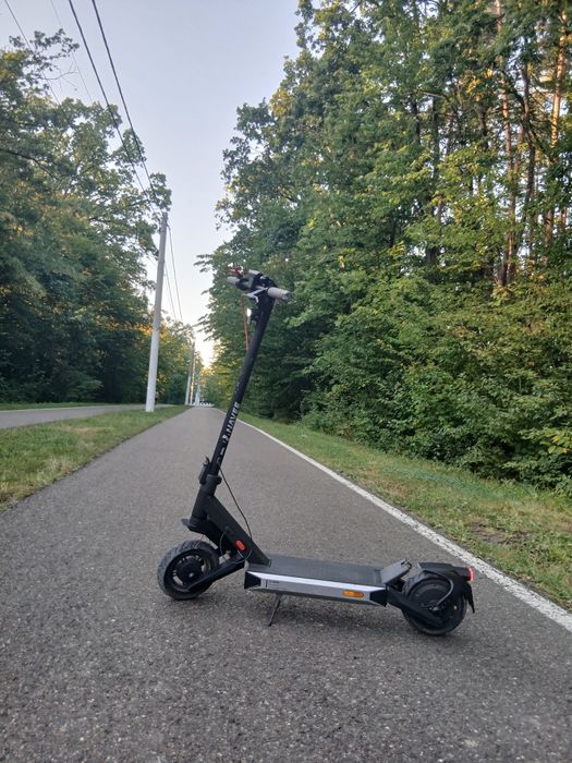 Vând trotinetă electrică