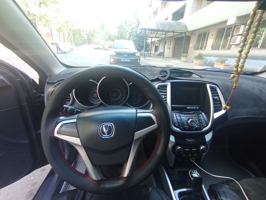 Продам авто чанган еадо 2014