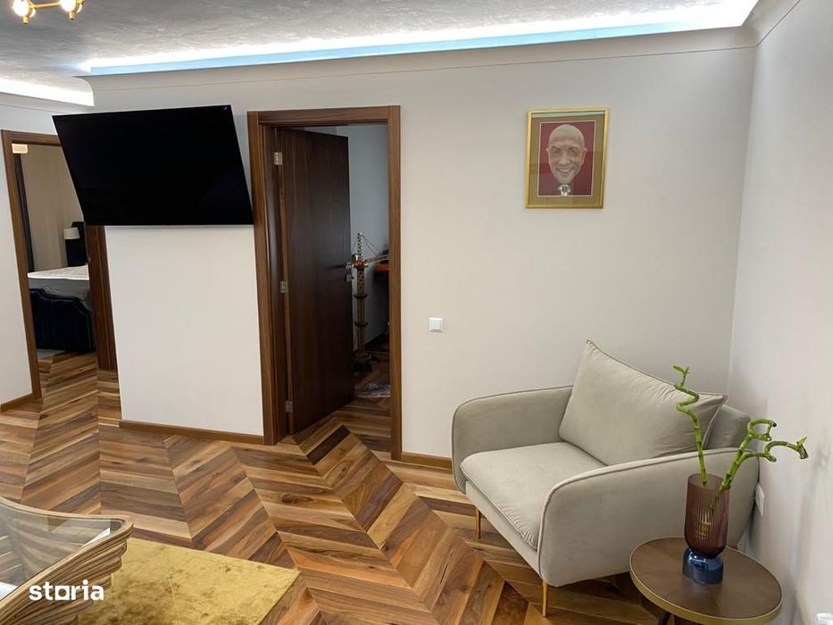 De inchiriat Apartament 3 camere, zona Ultracentrala.