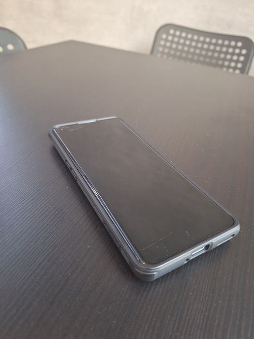 Продам OnePlus 11