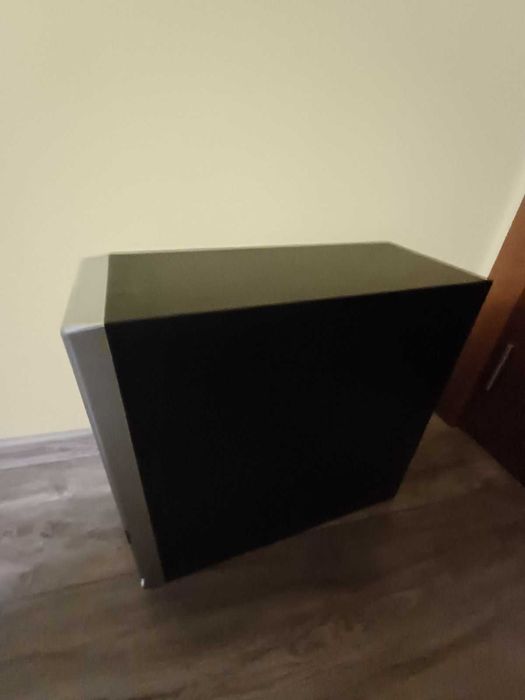 Настолен Компютър/Сървър