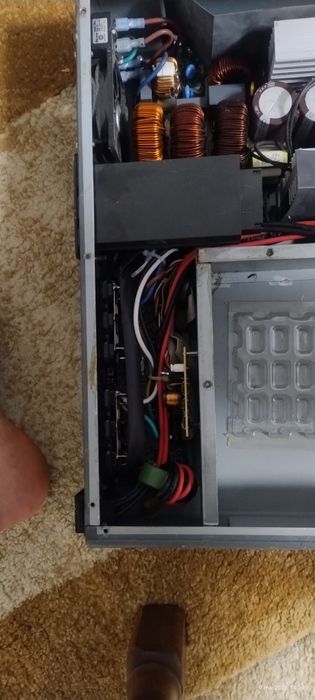 UPS Rackabil Profesional Socomec - 48V - Protectie Servere / Audio,defect îl vând pentru piese