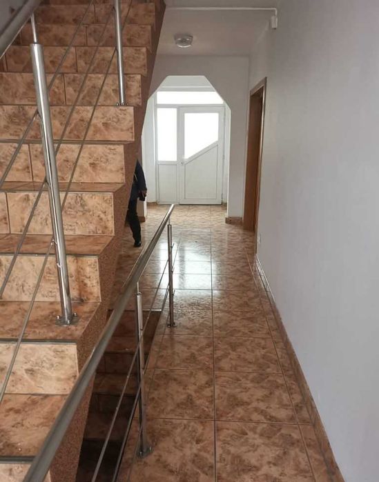 Inchiriere Casa D+P+E, Pitesti, Prundu, 7 camere, nemobilata