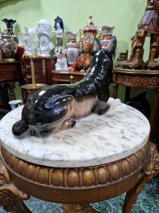 Голяма рядка антикварна порцеланова фигура статуетка куче