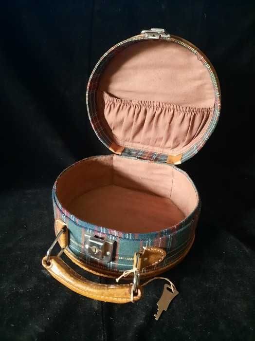 geanta vintage pentru cosmetice sau bijuterii