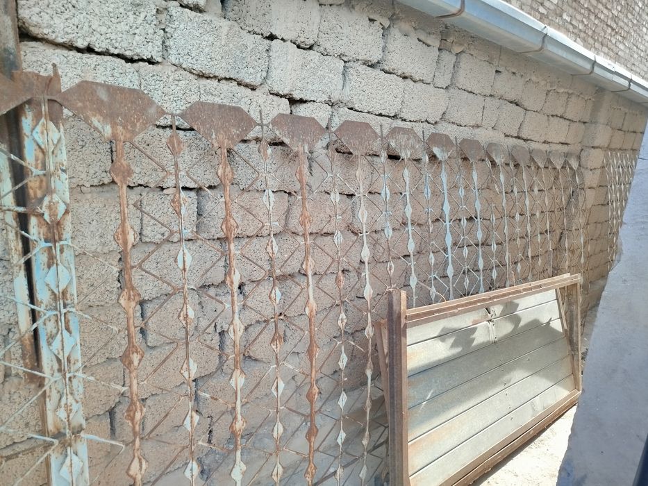 Забор штамповка железный