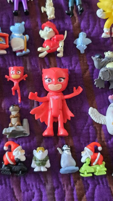Lot figurine jucării — Kinder Surprise + Pokémon Takara Tomy (35+ buc)