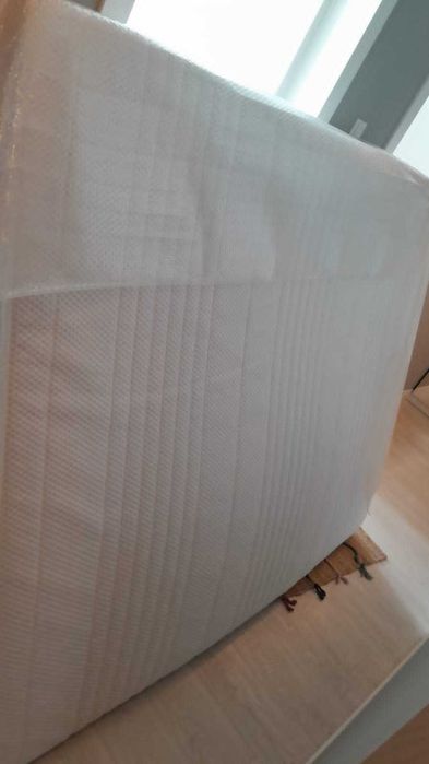 Продам матрас Anneland в отличном состоянии размер 160Х200