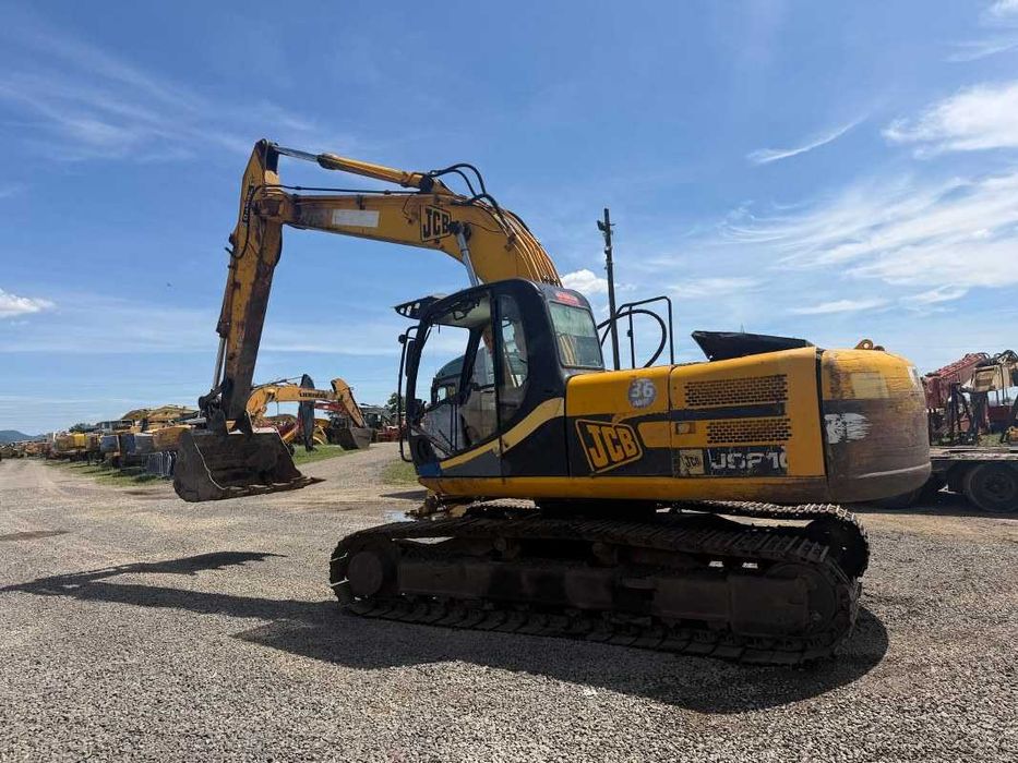 Cilindru hidraulic excavator pe senile JCB JS210 LC piese