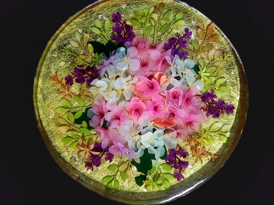 Декоративна масичка от смола