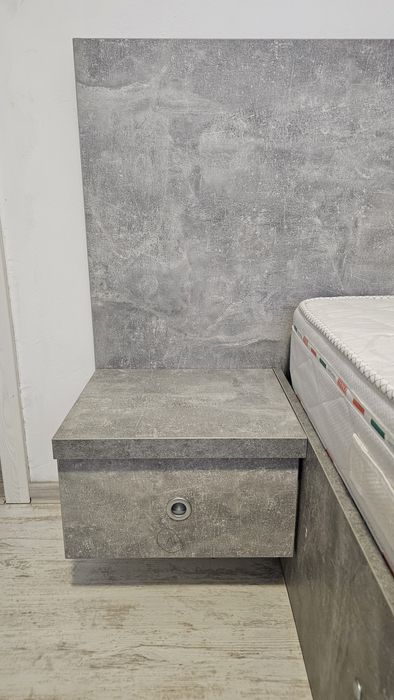 Pat dublu cu spatiu de depozitare