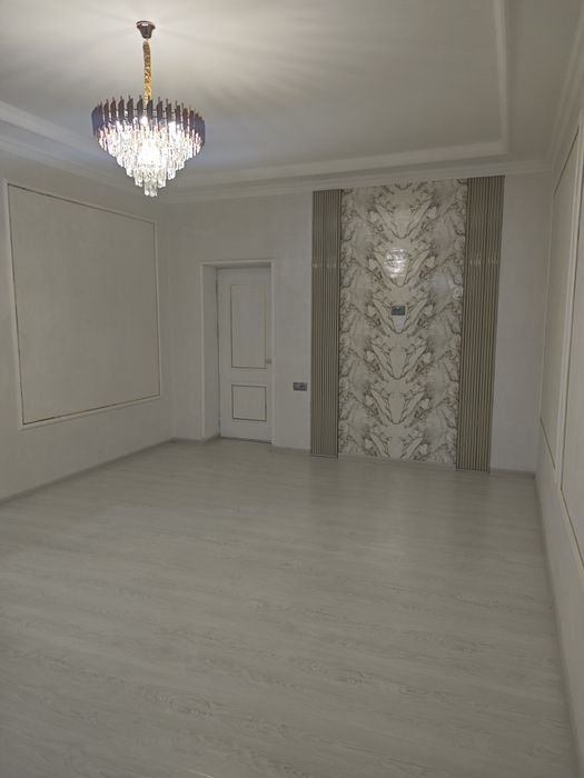 Уч кахрамон . Шуро бозор .3хона+ Ош хона.1.85 сотх