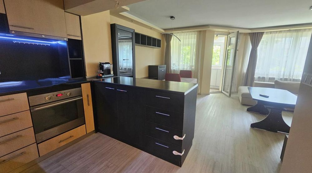 Дава се под наем Тристаен апартамент в София, Иван Вазов - 76 кв.м за 1000 € - Снимка #4