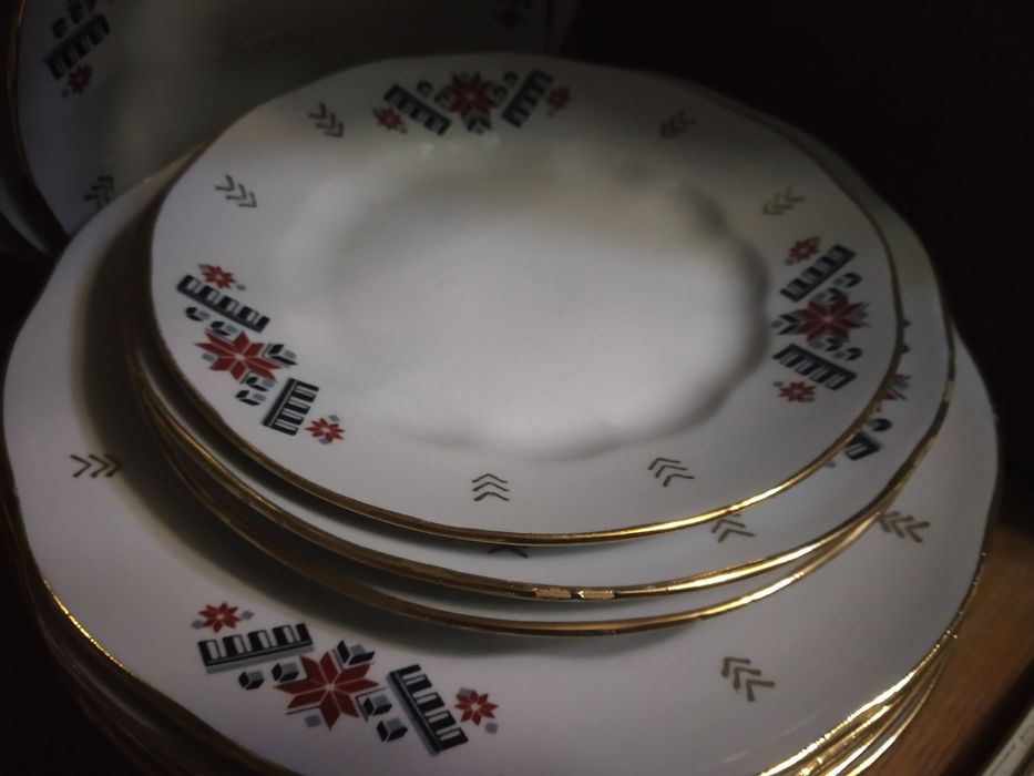 Столовый сервиз.Чашечки стекло.