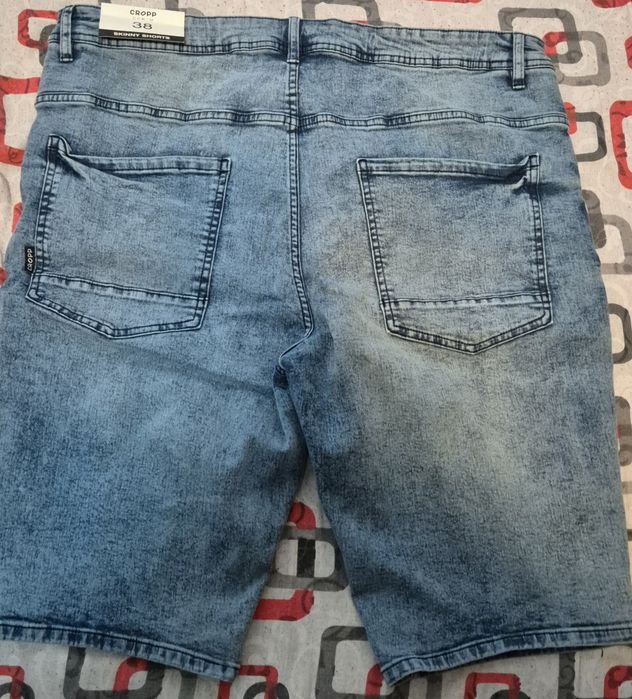 Blugi scurti, barbatesti, Cropp, croiala Skinny, marimea 38 (XXL) noi cu eticheta