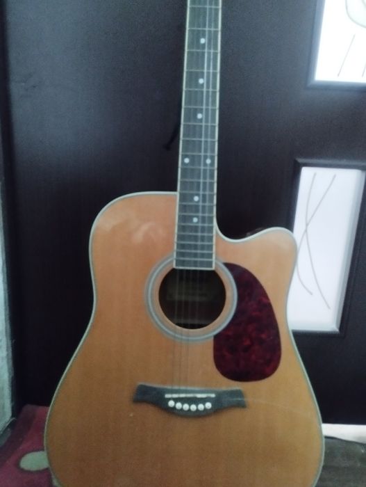 Гитара акустическая