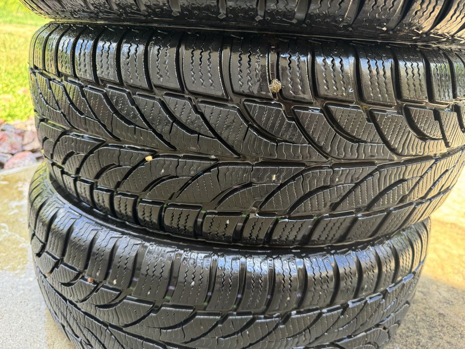 Cauciucuri iarna 205/60 R 16