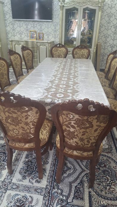 Стол стул сотилади