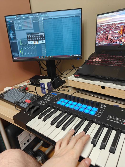 Novation Launchkey 25 MK3