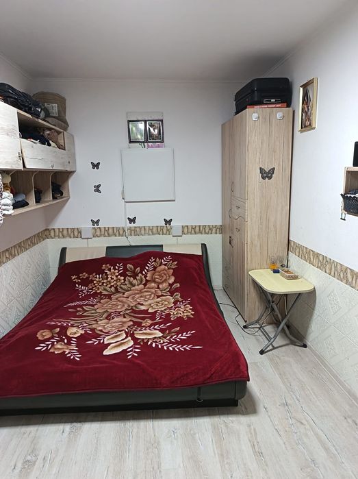 Vand apartament semidecomandat 2 camere