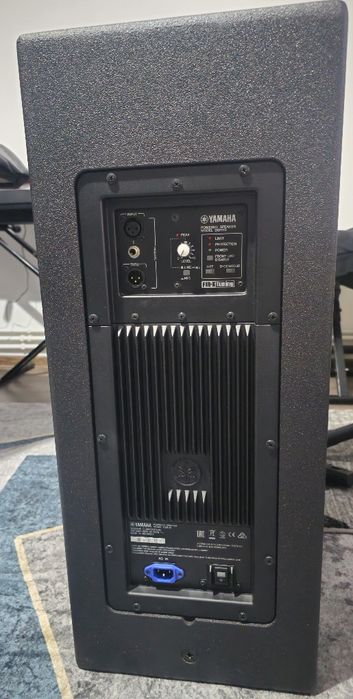 Vand 2  boxe  Yamaha DSR 115