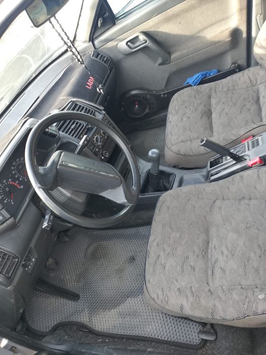 Машина Лада 2110