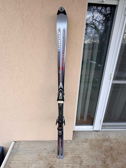 Ski-uri Atomic betacarve