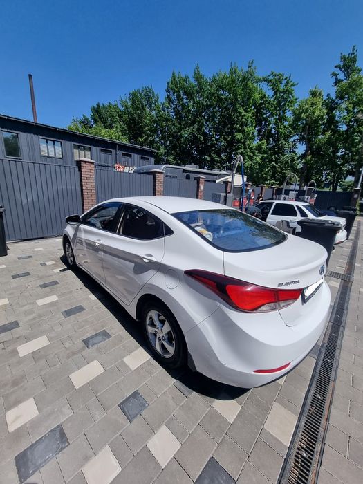 Hyundai Elantra 2016