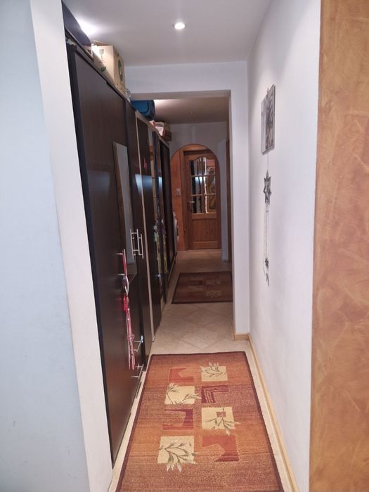 Vand apartament 3 camere