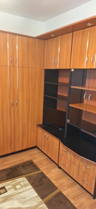 Apartament de închiriat cu două camere, confort 1. Apartament de află în cartierul Tudor ( Corina)