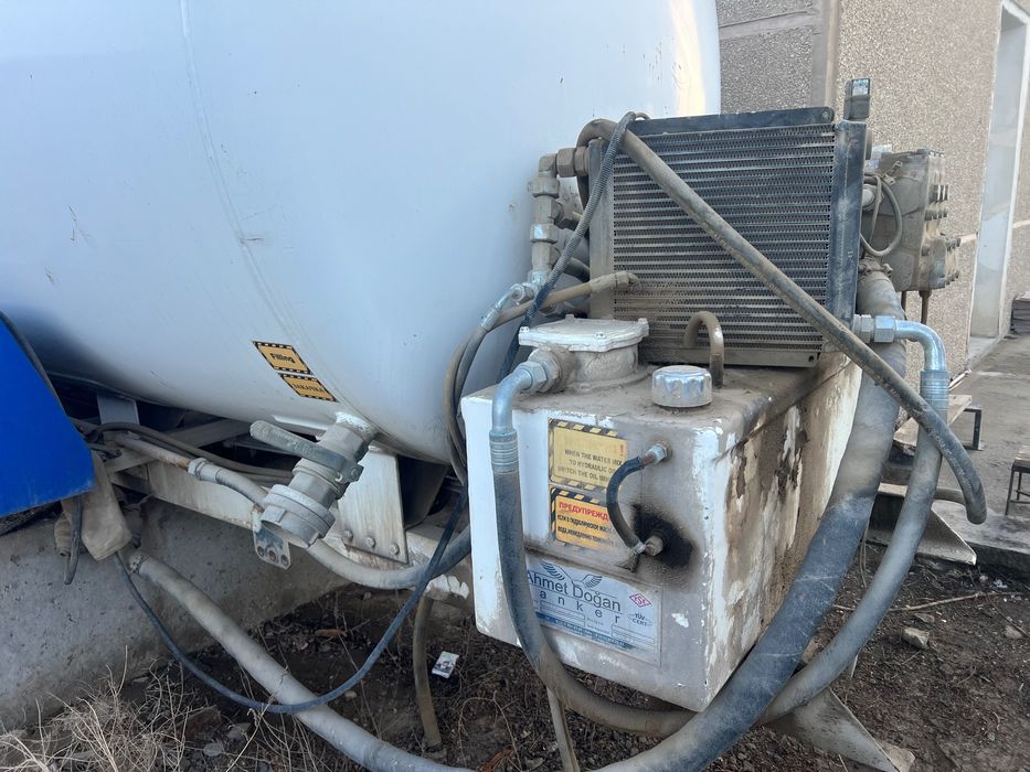 Цестерна спецтехника каналопромивочная